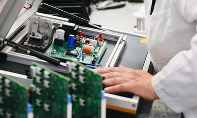 Omini applies ICT (In-Circuit Test) in PCB assembly for thorough functionality checks.