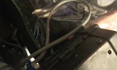 DX9 to DX7 Lid Screw 2