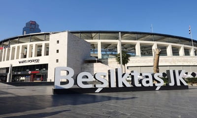 VODOFONE ARENA UPS
