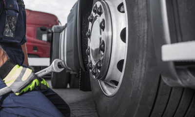 Mobilus padangų servisas atvykęs į pagalbą kelyje
