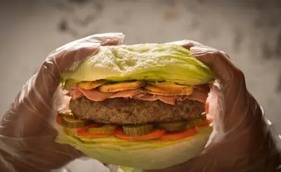 keto-burger-close-up