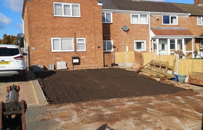 Gravel and sand delivered to domestic site in Stourbridge