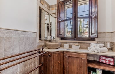 Stanza Girasole vista bagno