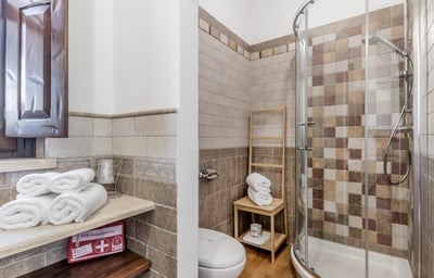 Stanza Girasole altra vista bagno
