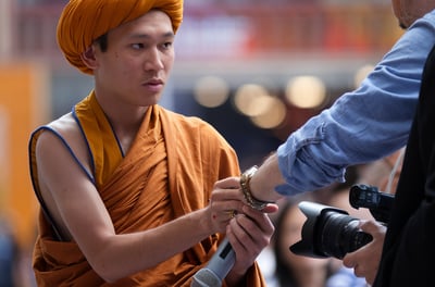 monk vivekanand