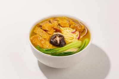 Hot Halal Beef Noodle Bowl with Broth – Kol Noodle NYC