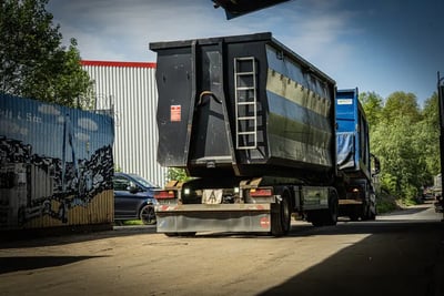 Abroller Man Container schrott recycling münster