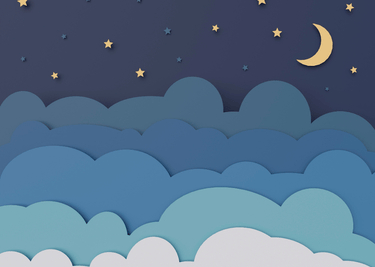image de nuages la nuit avec des étoiles et la Lune