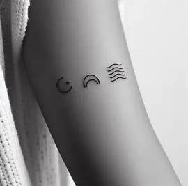 tatuaje minimalista mujer