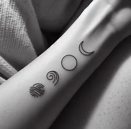 tatuaje minimalista unisex