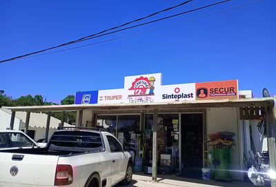 fachada ferreteria la 28
