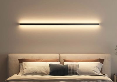 applique muro biemissione led legno sopra letto