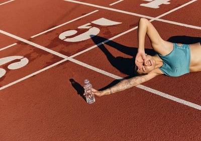 Como psicólogo esportivo, ajudo atletas a superar a ansiedade, medo e inseguranças em seu esporte.