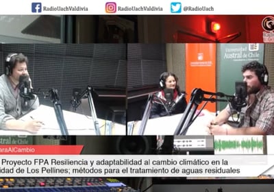 EcoRumbo siendo entrevistado en medios locales sobre proyectos de educación ambiental en Chiloé