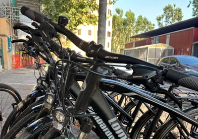 bici lombardo nere dedicate al noleggio