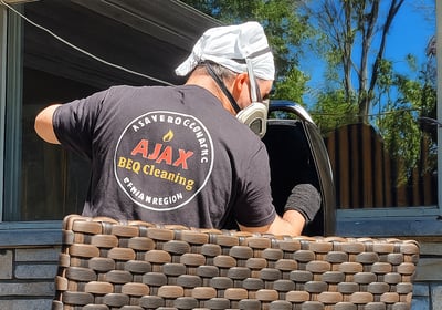 Our BBQ Pro Cleaning a 3 burner Grill 