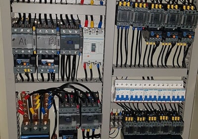 Panel de control automatico