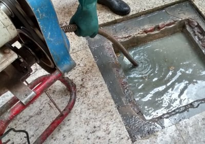 desentupimento de caixa de esgoto