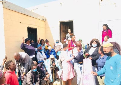 Donation of beds at Bophelo Centre