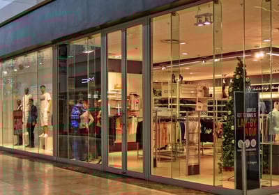 Storefront windows in a mall crystal clean