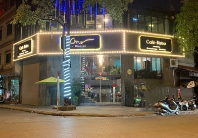 Thi công biển quảng cáo đèn LED cho nhà hàng