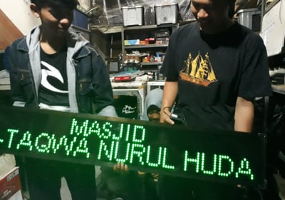 Running teks buat masjid