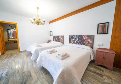 Casa rural hasta 19 personas. Finca alojamiento hasta 35 personas