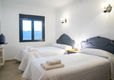 Casa rural hasta 5 personas. Finca alojamiento hasta 35 personas