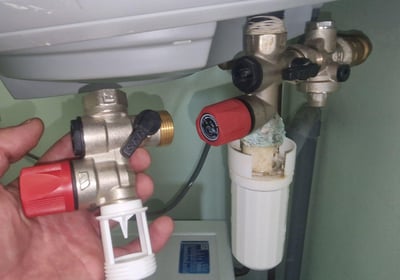 depannage remplacement groupe securite soupape chauffe-eau tassin la demi lune 69160
