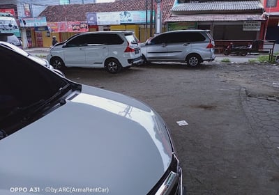 Dapatkan mobil sesuai kebutuhan Anda, profesional driver siap membantu perjalanan Anda di Cirebon.