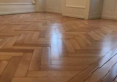 Ponçage de parquet par DG Services - rénovation professionnelle pour sols en bois en Suisse romande
