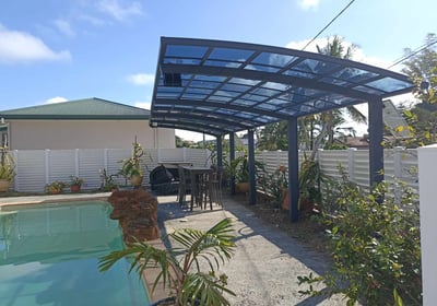 Carport posée sur vis de fondation