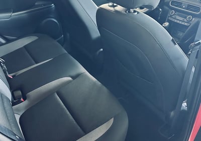 Tache sur les sièges voiture , chocolat café et tout le reste ! Nous avons la solution sur Royan 