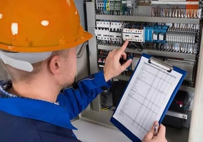 Documento técnico que avalia a segurança e a conformidade das instalações elétricas