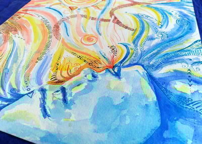 Paysage marin agité à l'aquarelle et psychédélies sur des tons orangés et bleus