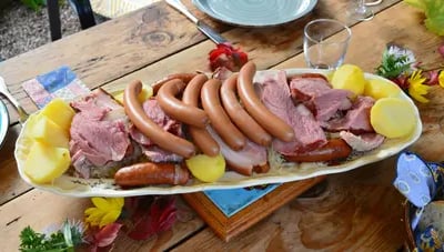 assorted-meats-and-low-carb-veggies