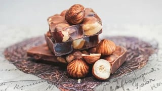 3-ingredient-no-bake-keto-chocolate-bark