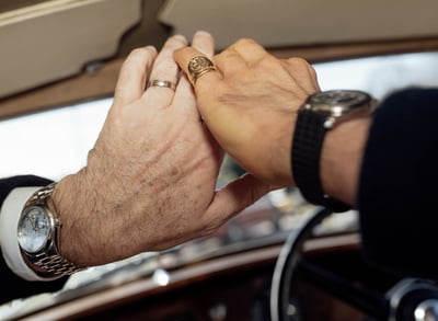 gay marriage showing rings in glasgow