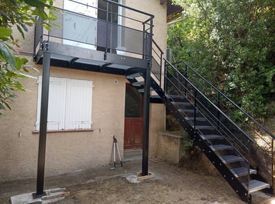 Escalier Tournant Double Limon Avec Passerelle a Villemur Sur Tarn