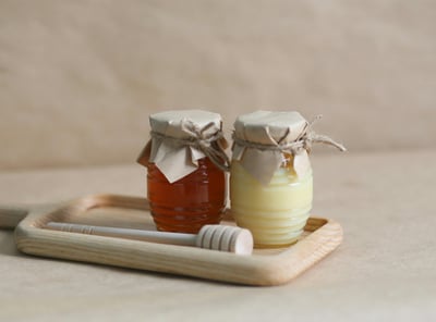 honey and yoghurt for body scrub