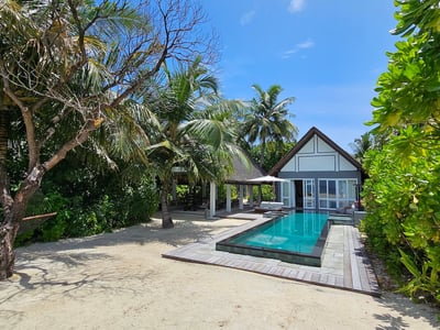 Four Seasons Landaa Beach Villa Outdoor