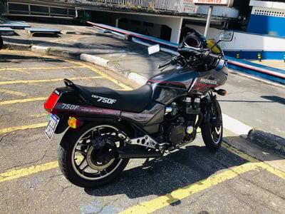 moto placa preta como conseguir?