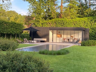 poolhouse