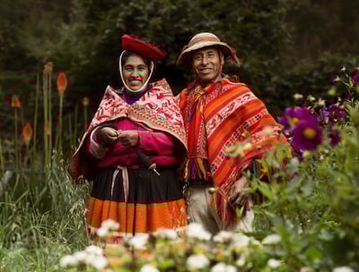 Pareja de esposos miembros de la Cooperativa Artesanal de Ollantaytambo