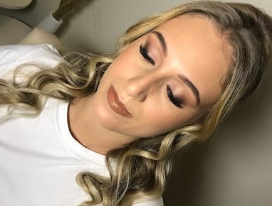 Maquiagem e penteado sofisticado para madrinha, aniversariante, mãe do noivo, mãe da noiva