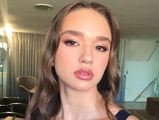 Maquiagem e penteado ondulado para noiva, madrinha, debutante, ensaio fotográfico