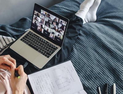 Impara a smettere di fumare comodamente da casa con il nostro programma online efficace.