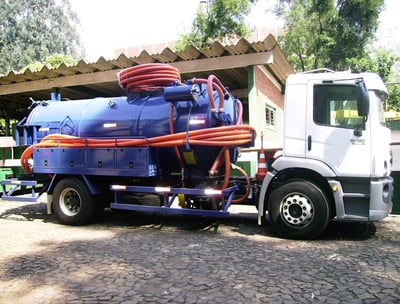 caminhão com sucção e hidrojateamento