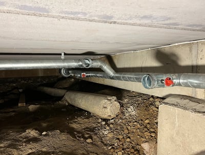 krypgrundsavfuktare under huset.