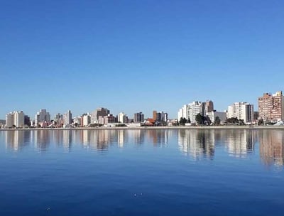 Costa de Puerto Madryn, playa, mar y ballenass